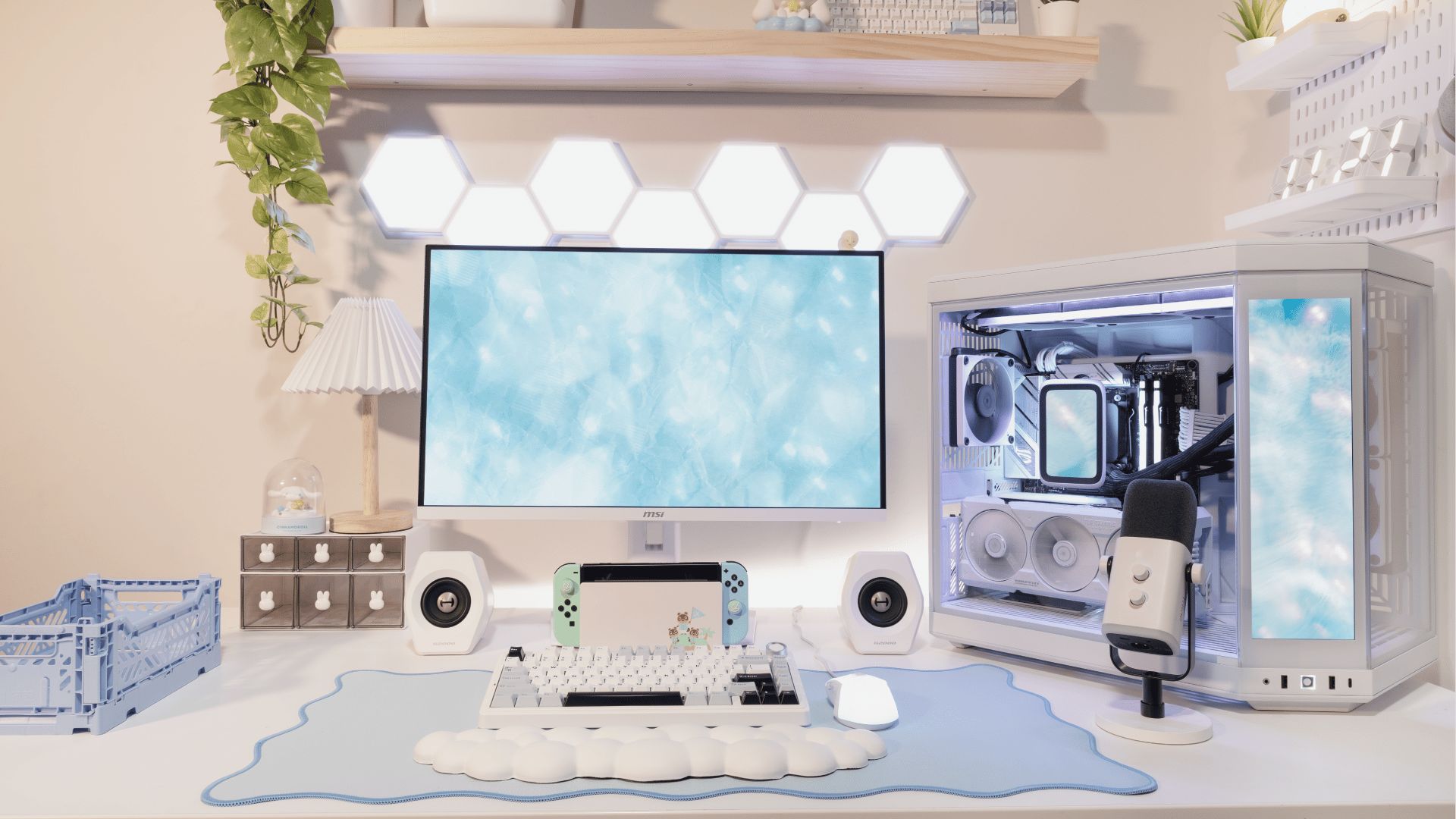 Deskscape — Gamer, Cozy