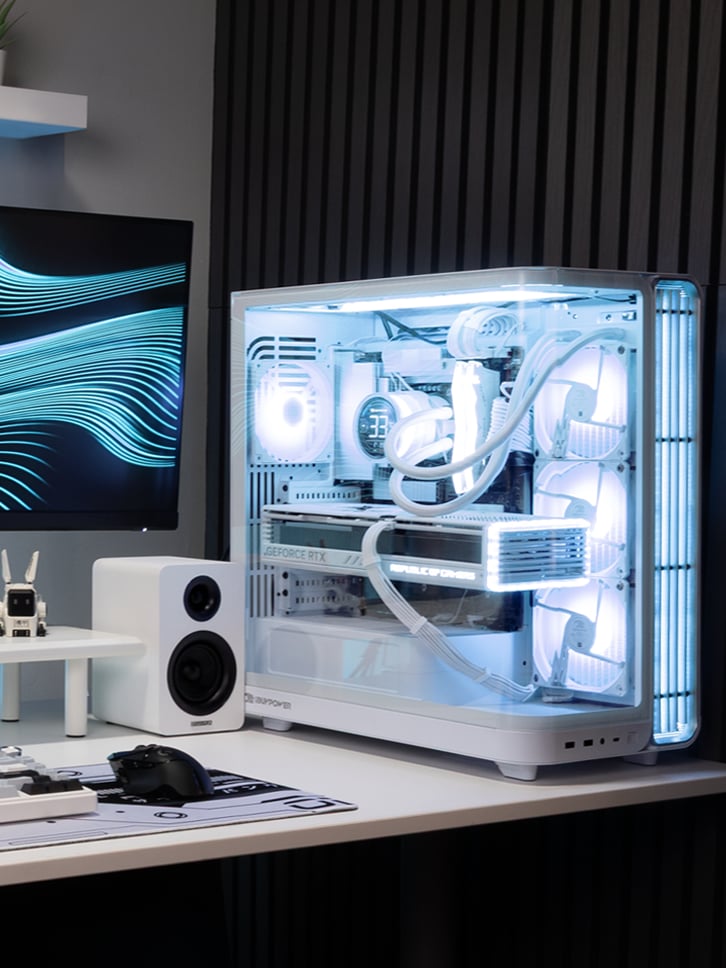 Deskscape Tips: How to Build a Clean Desk Setup